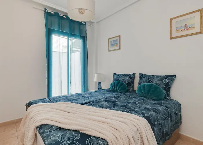 Mieszkanie Przy Plazy Z Basenem La Dama 托雷维耶哈